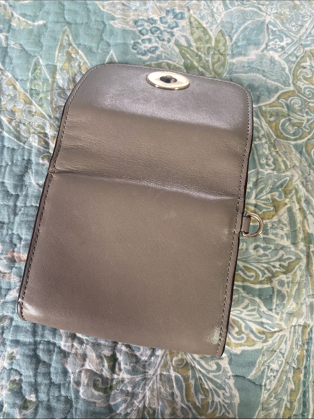 Coach Small Leather Wallet in Gray with Beige Accent - Picture 3 of 9